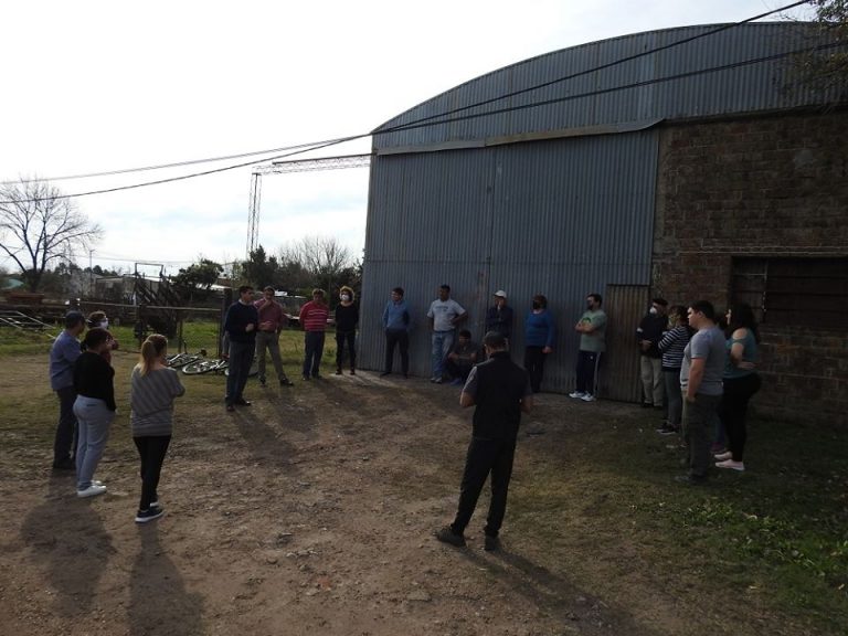 El intendente Besel se reunió con vecinos de Barrio Tanque