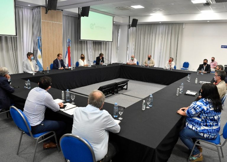 El Ejecutivo presentó aportes para consensuar un proyecto que regule el uso de agroquímicos
