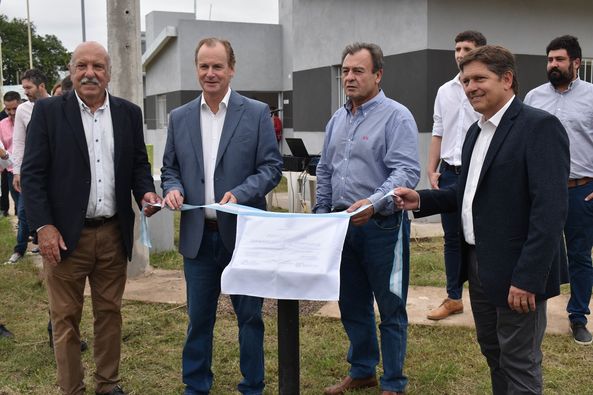 Bordet inauguró barrio de 15 viviendas en Basavilbaso