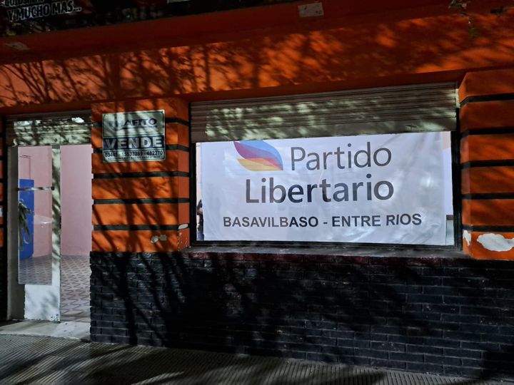 El partido Libertario de Basso abrió su propio local