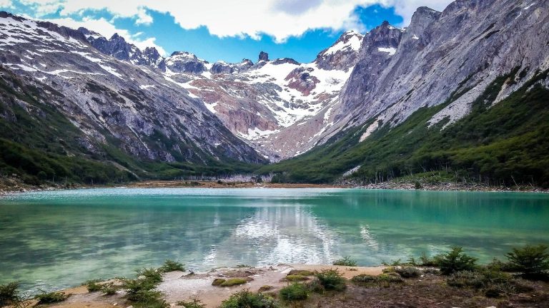 Dolar: Argentina recibió un récord de turistas extranjeros en octubre