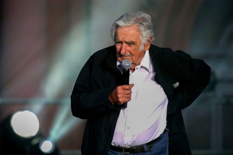 “Pepe” Mujica recomendó “sacudir las empresas públicas” y “salir de la fiesta burocrática”