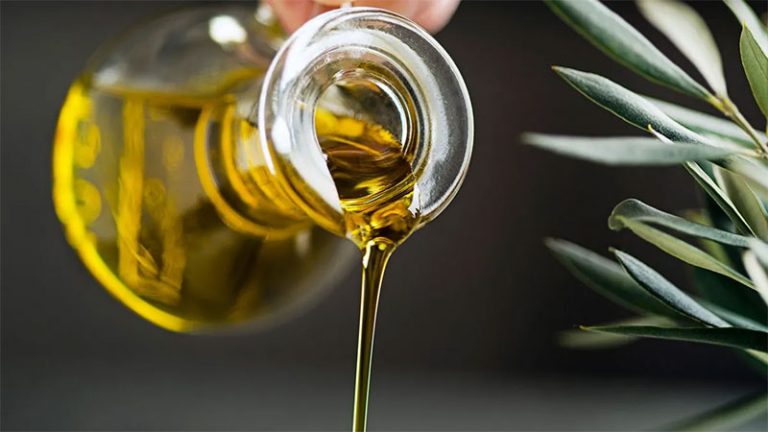 ANMAT prohibió la venta de un aceite de oliva por considerarlo “ilegal”