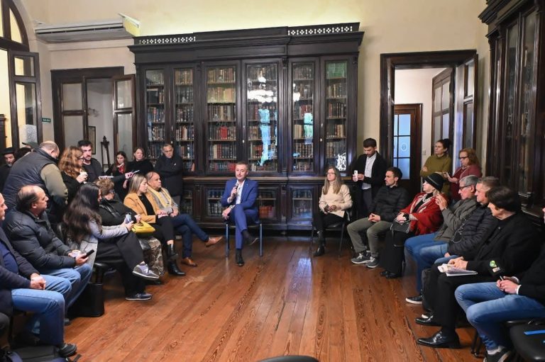 Hein invitó a la prensa por el Dia del Periodista