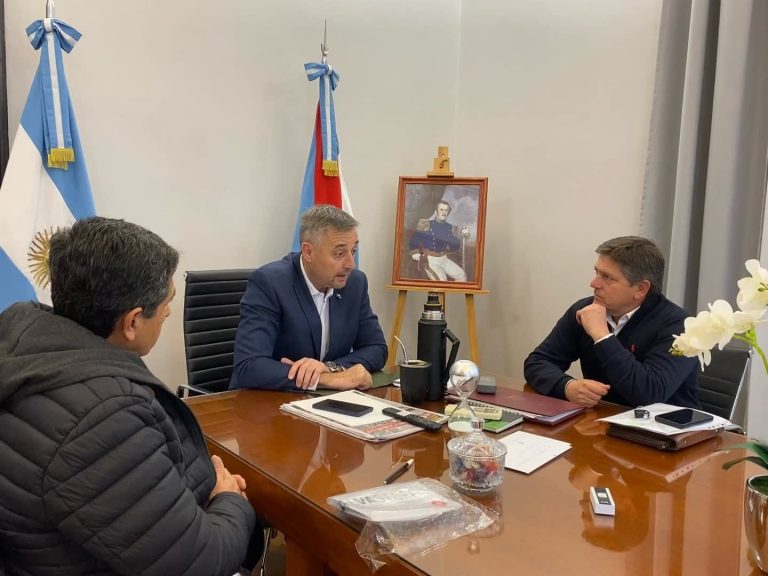 Encuentro entre Gustavo Hein y autoridades de Basavilbaso