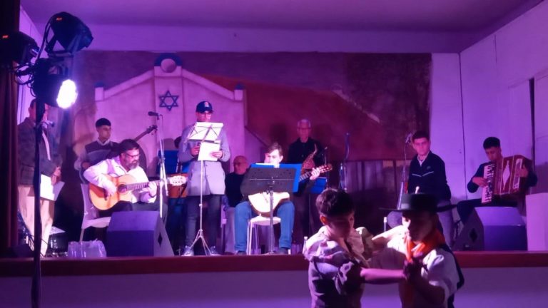 “Historias y Canciones”: una noche de música y memoria en Biblioteca Lucienville