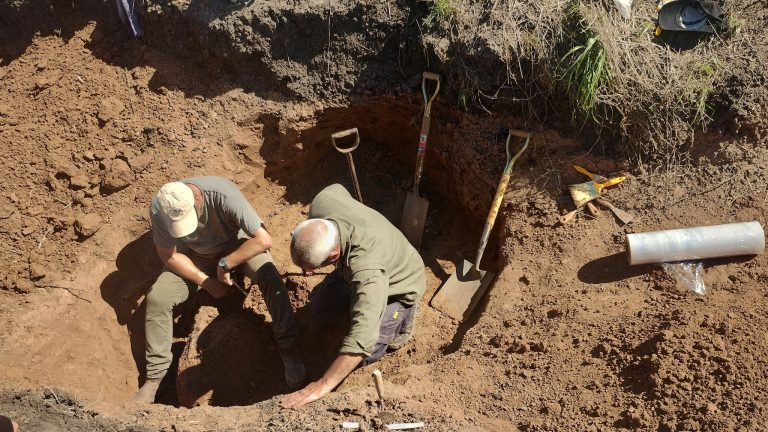 Hallazgo paleontológico el zona rural de Libaros, primeros trabajos profesionales