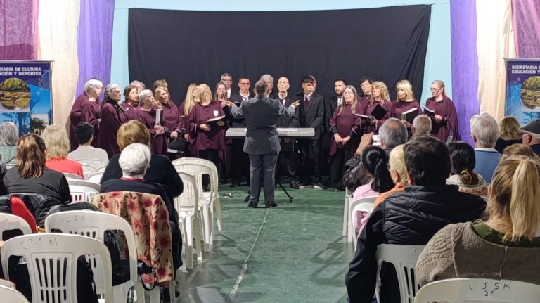 El Coro Municipal “Magnificat” participó en Villa Mantero