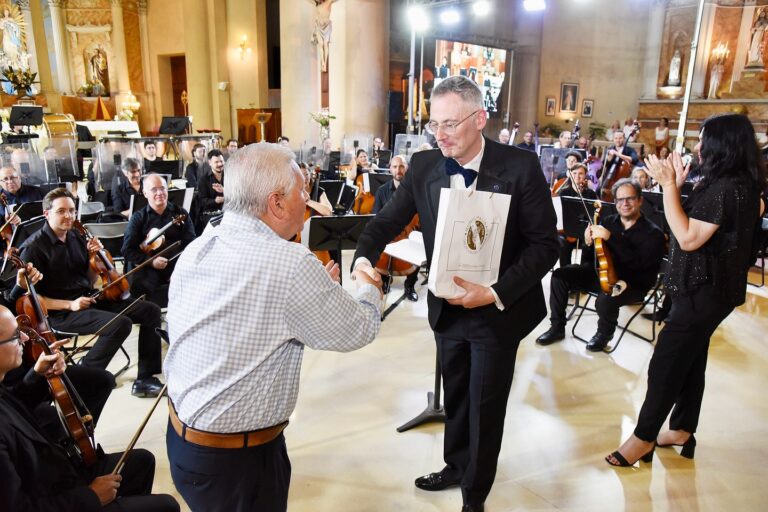 La Sinfónica de Entre Ríos brindó una noche memorable en la Basílica Inmaculada Concepción