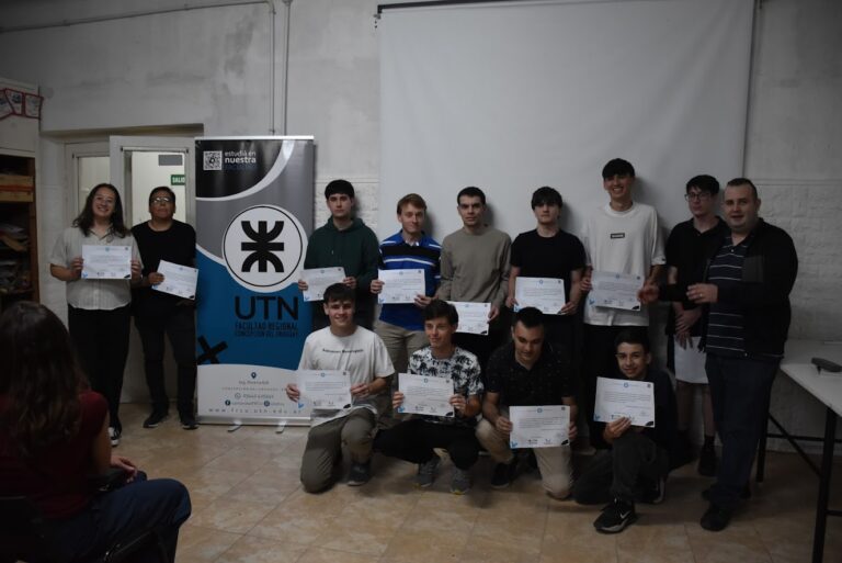 Entrega de diplomas de la Diplomatura en Programación